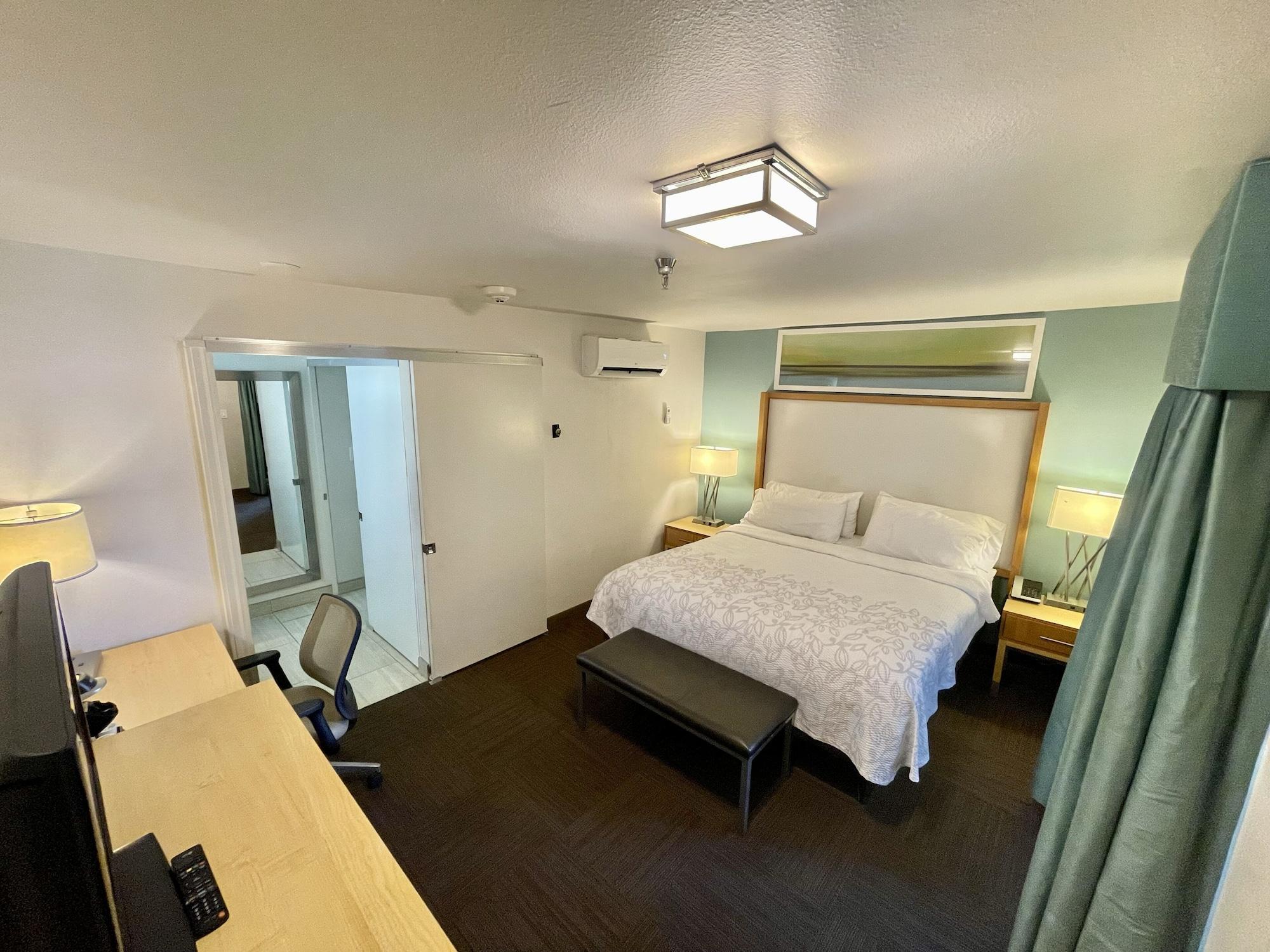 Red Roof Inn Plus & Suites Tampa Bagian luar foto