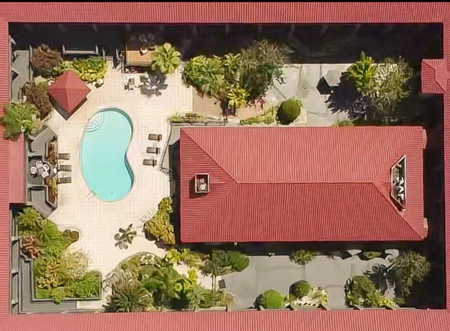 Red Roof Inn Plus & Suites Tampa Bagian luar foto
