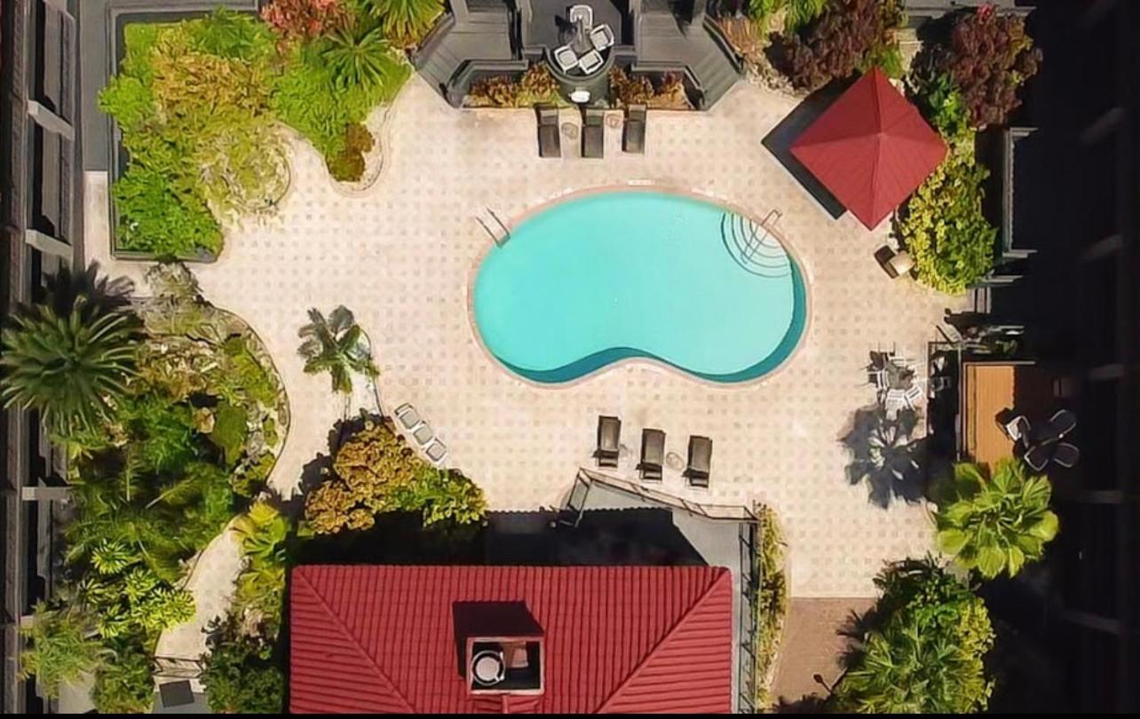 Red Roof Inn Plus & Suites Tampa Bagian luar foto
